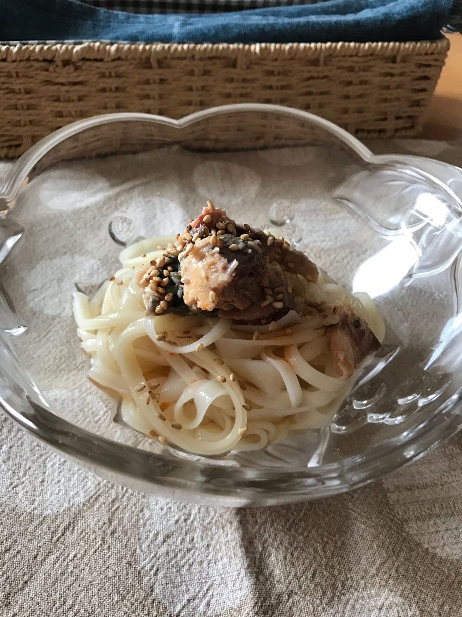 鯖缶の生姜でさっぱり稲庭うどん