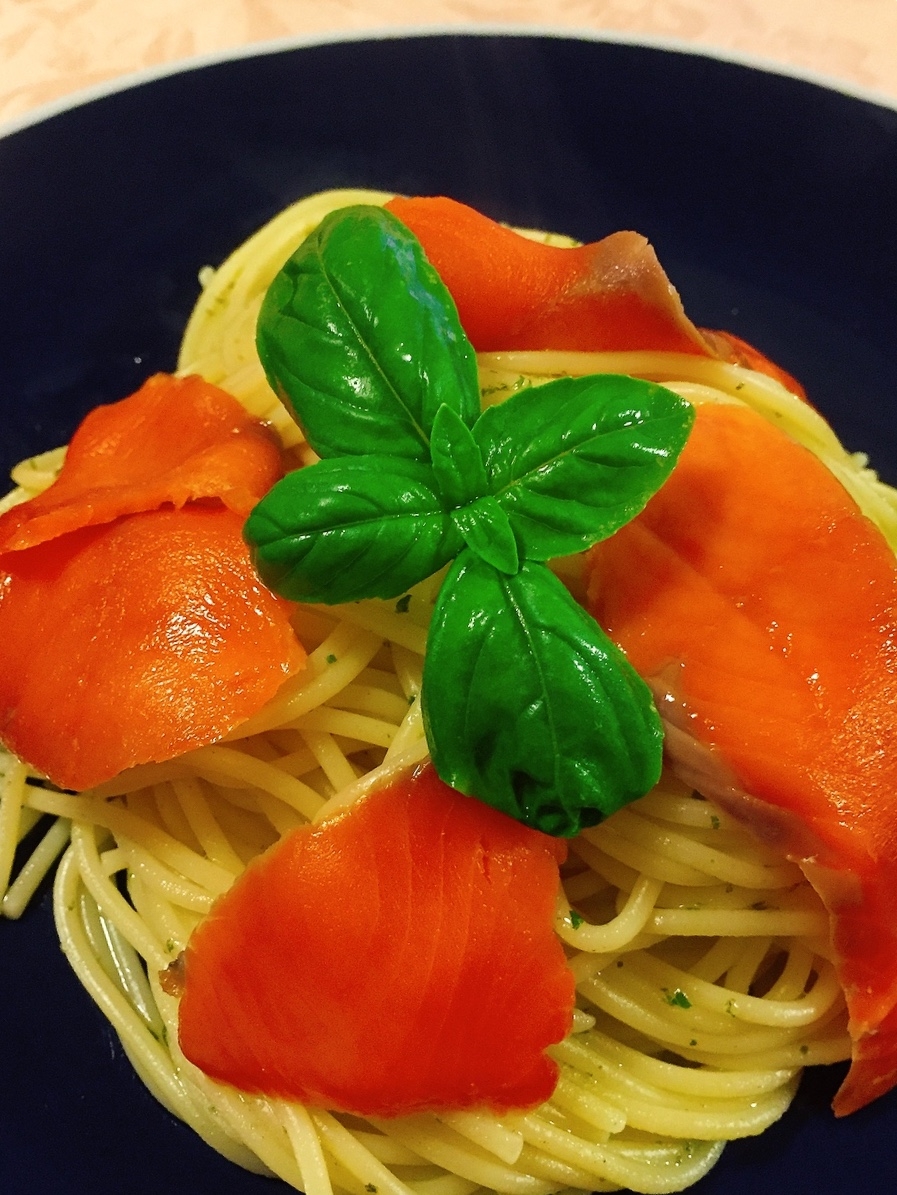 バジルソースで サーモンパスタ レシピ 作り方 By カンタンまる 楽天レシピ バジルソースで サーモンパスタ レシピ 作り方 By カンタンまる 楽天レシピ