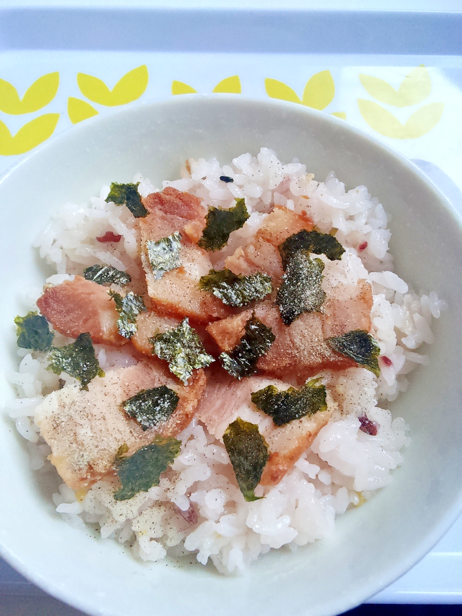 レモンが香る☆三十雑穀ご飯のチャーシュー丼