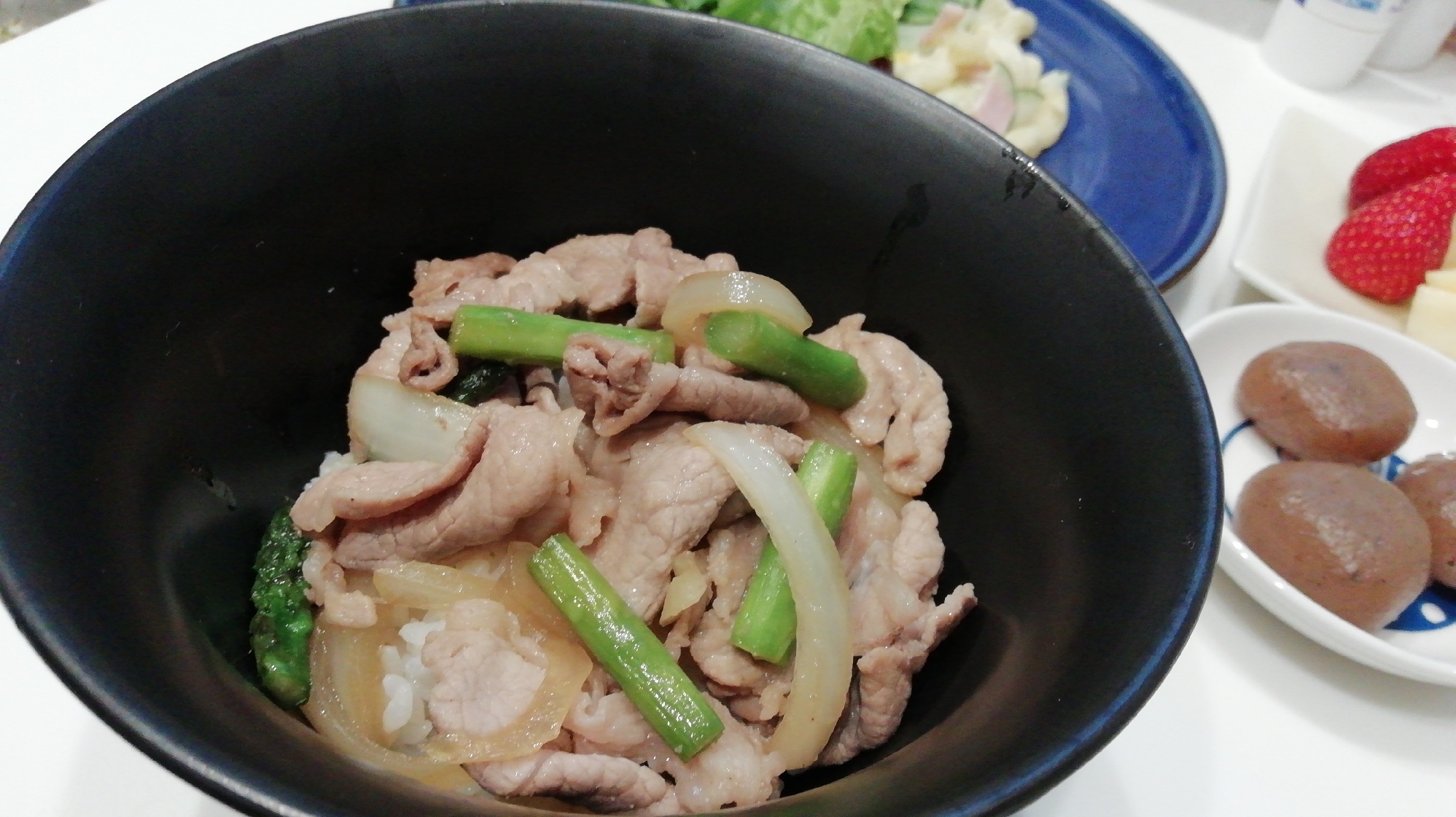 簡単！アスパラ豚丼！ランチ！夕飯に！