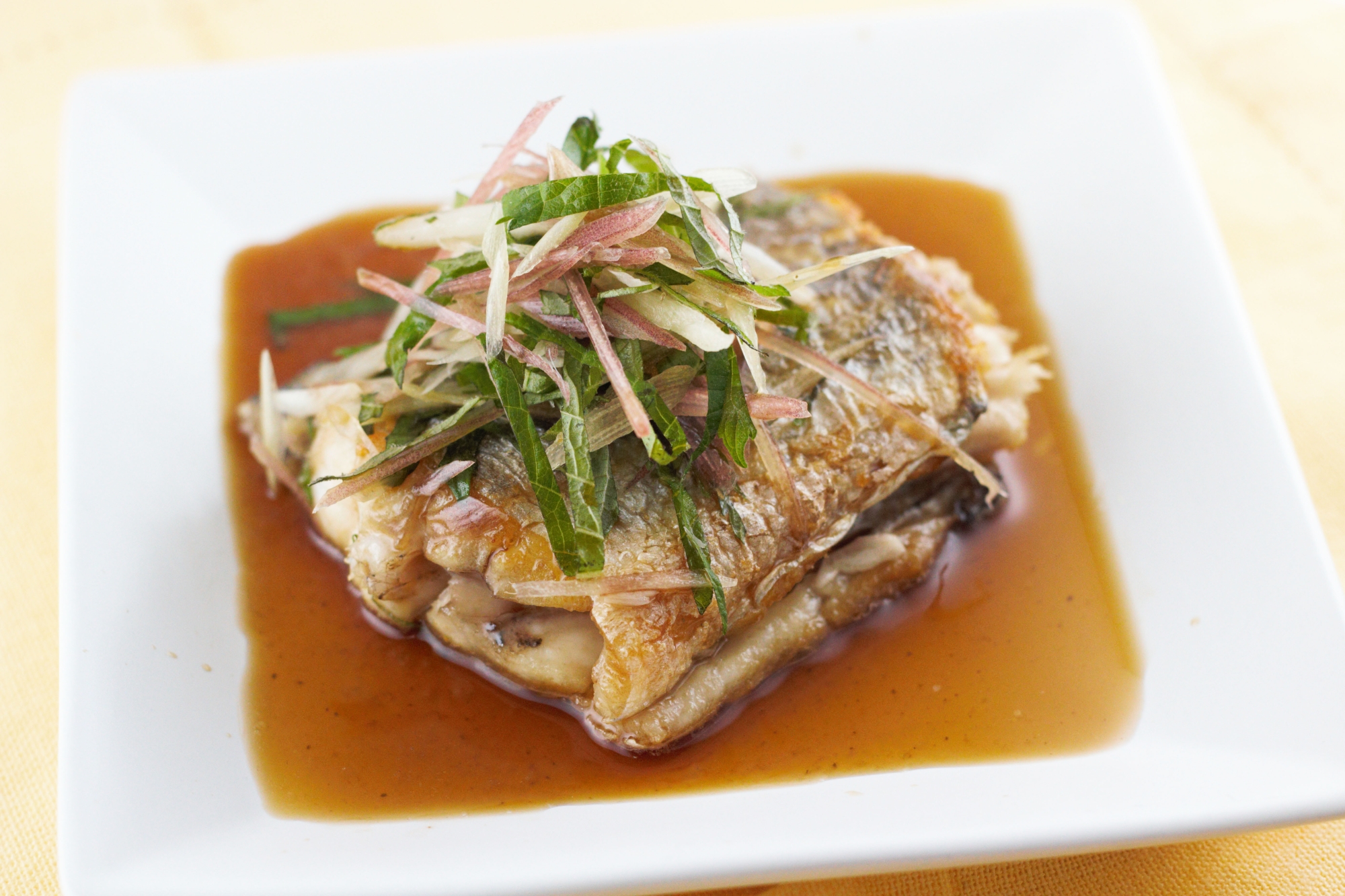 太刀魚の塩焼きみょうがのせ