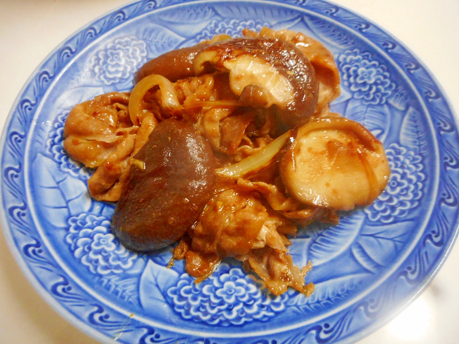 豚肉とシイタケの生姜バター焼き