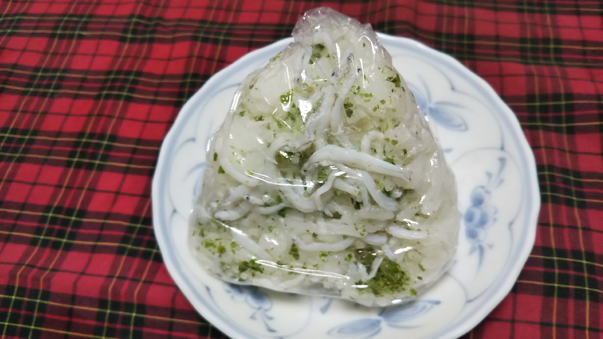 焼きたらこ入り しらすと青海苔のおにぎり☆