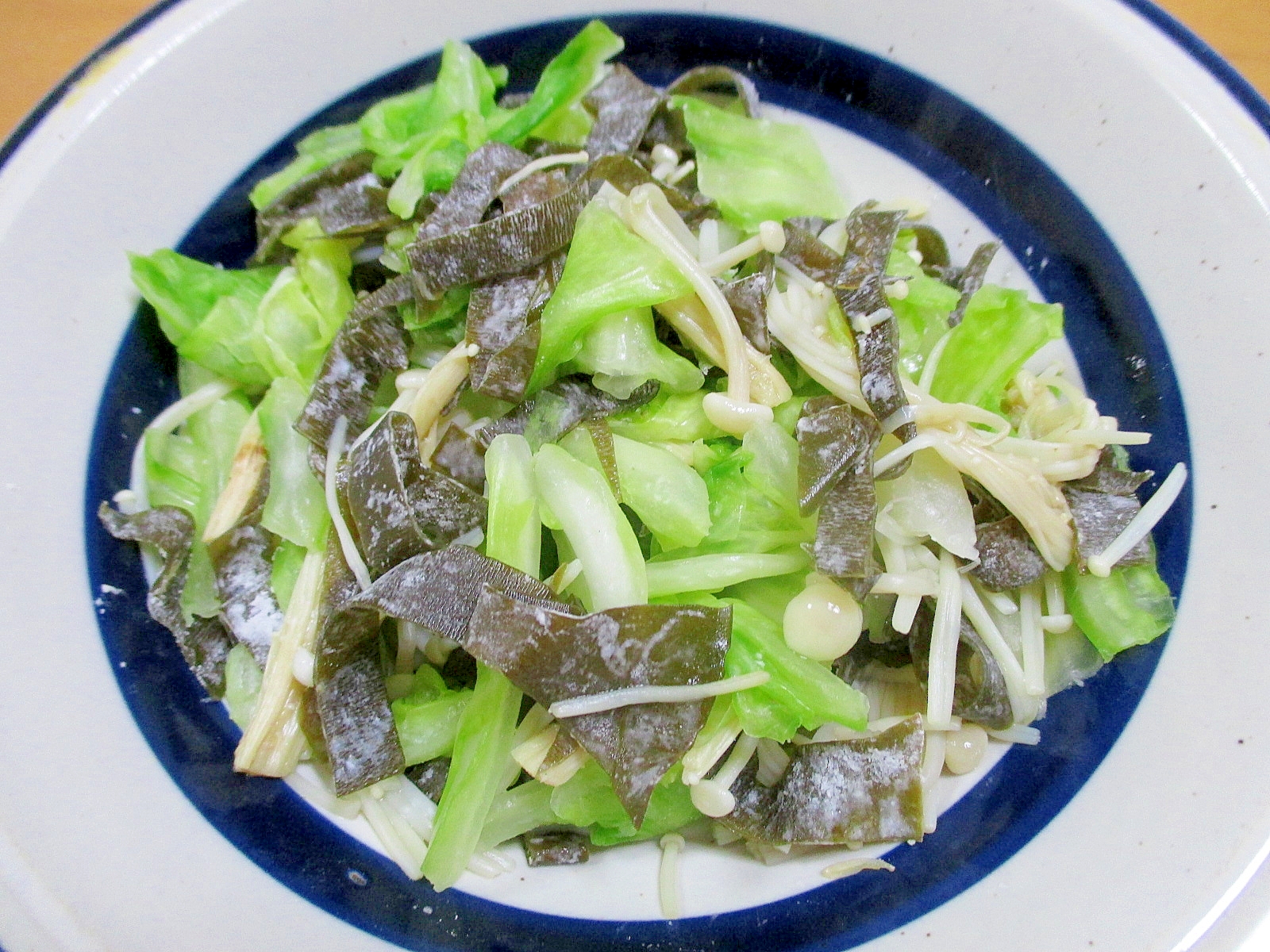 キャベツと酢昆布の和え物