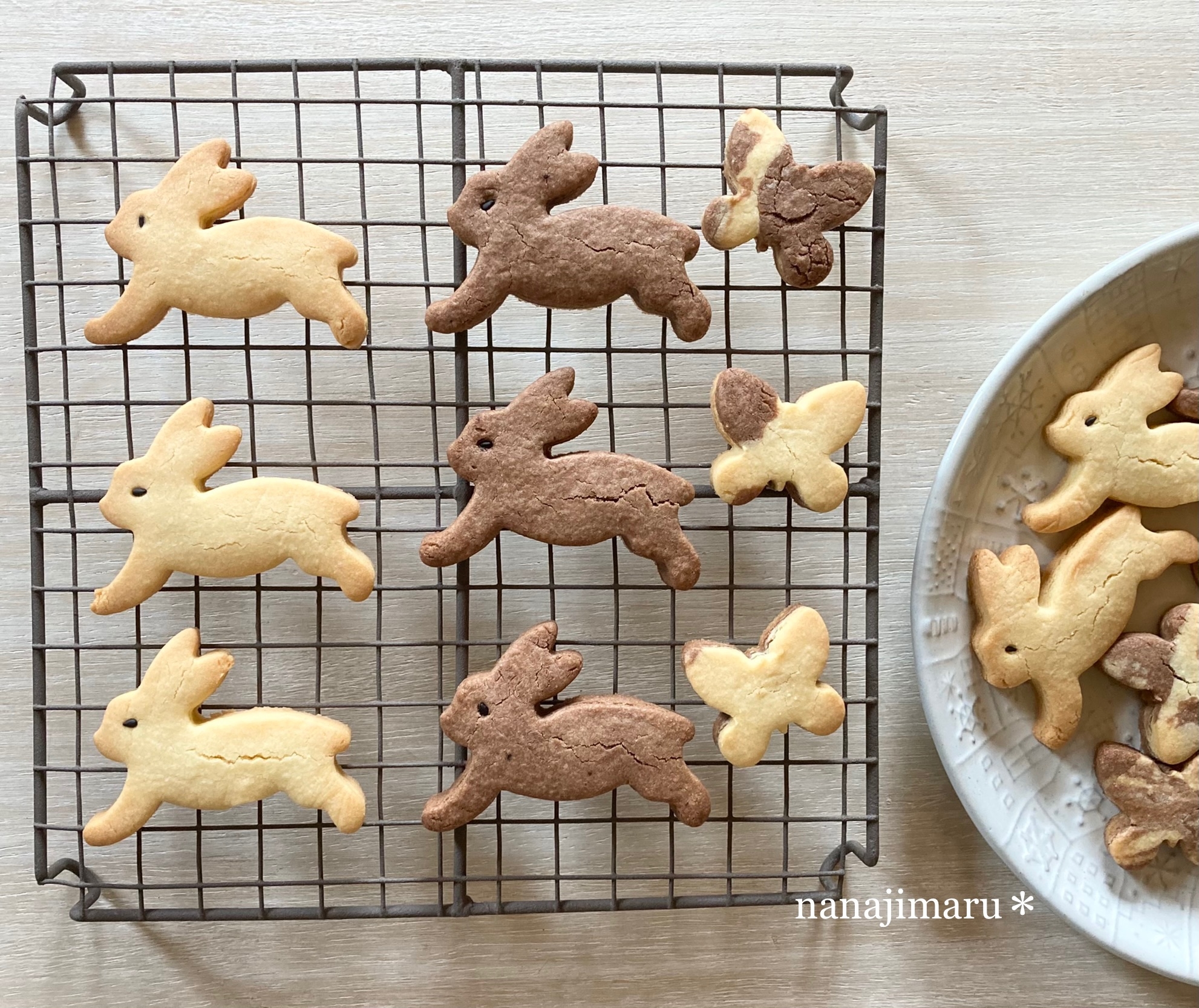 薄力粉・バター不使用☆2色の米粉クッキー生地
