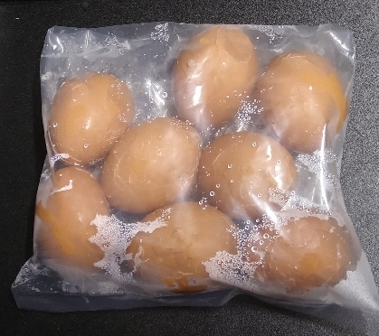こんにちは〜ゆで卵をたくさんいただいたので初めての冷凍を試してみます(*^^*)ありがとうございました。