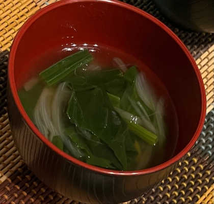 ほうれん草と玉ねぎの中華スープ