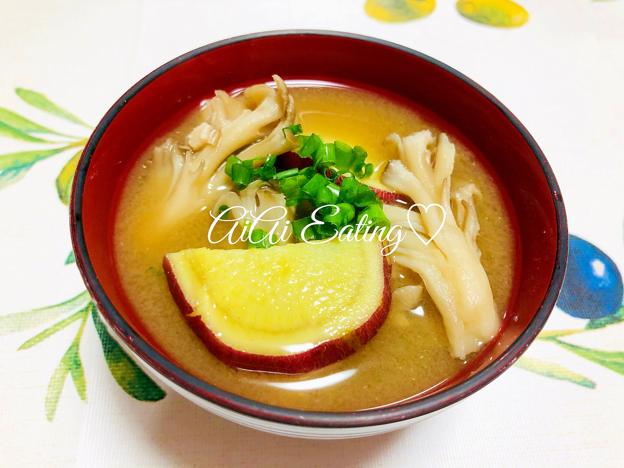 簡単汁物 秋風味 さつまいもと舞茸の味噌汁 レシピ 作り方 By あいあい 楽天レシピ 簡単汁物 秋風味 さつまいもと舞茸の味噌汁 レシピ 作り方 By あいあい 楽天レシピ