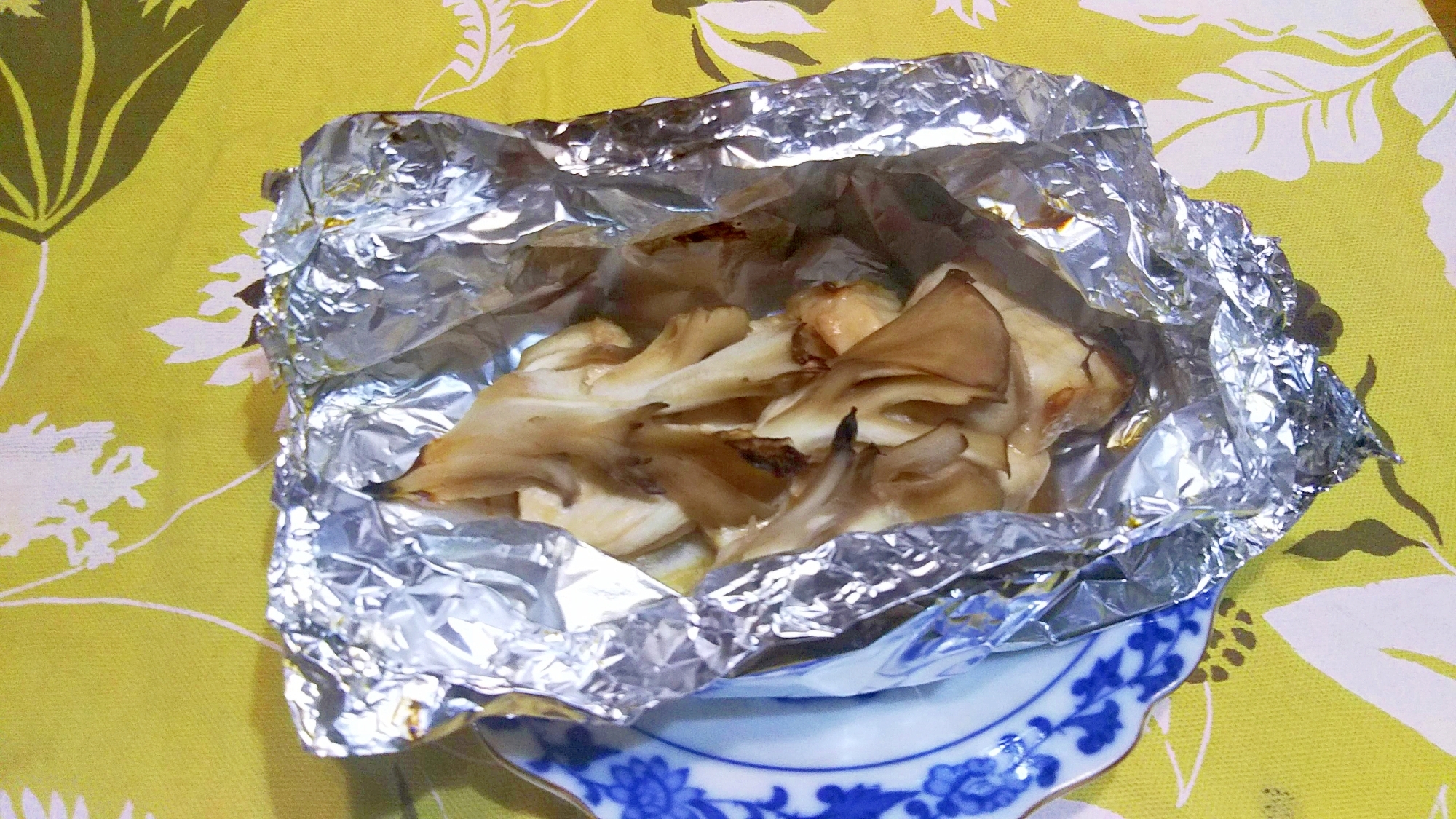 びん長鮪・舞茸・新玉葱のホイル焼き