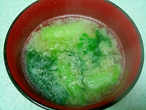 青梗菜の胡麻味噌スープ