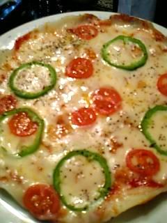 フライパンで作る!カリッとろ~りおもちピザ♪