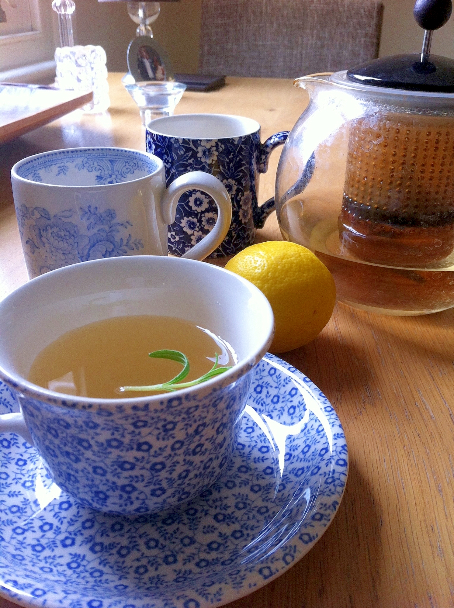 ローズマリーとレモンはちみつのお茶。