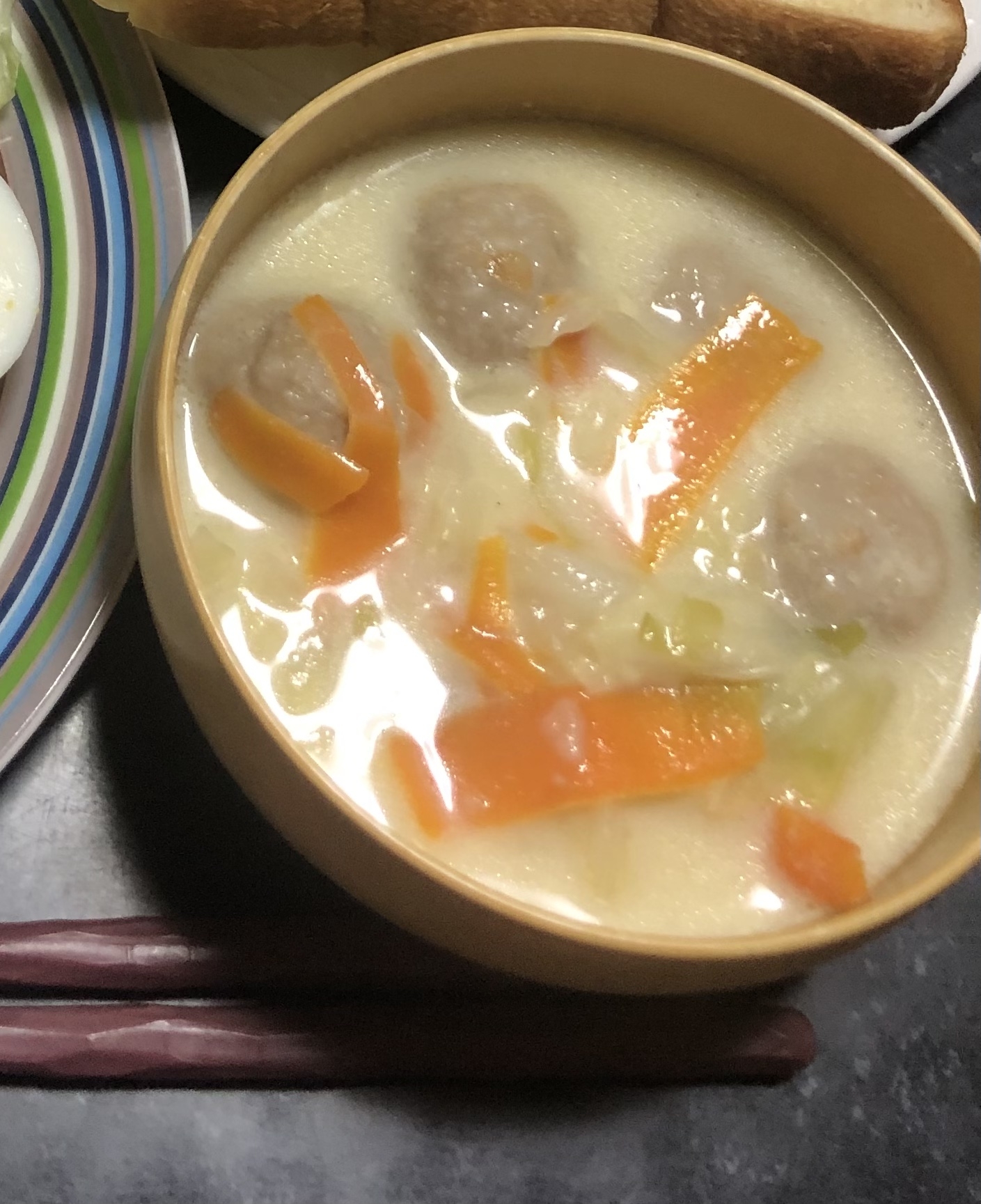 子供が好きな☆肉団子入りシチュー風スープ