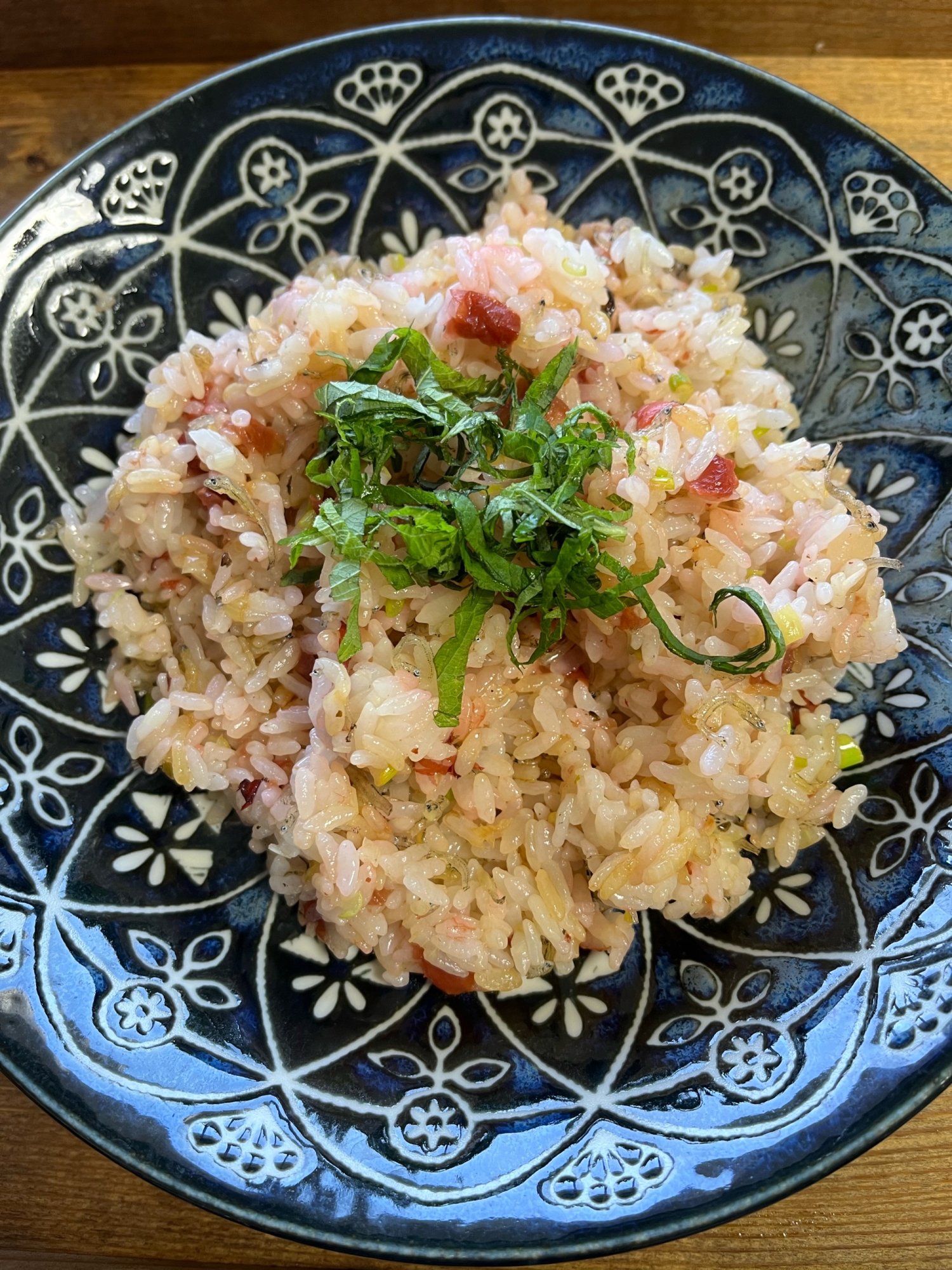 梅とじゃこが香る！和風焼き飯