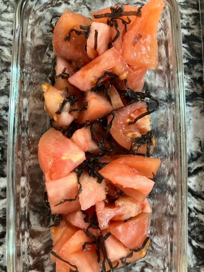 超特急サラダ♡材料3つだけ♡簡単トマトサラダ