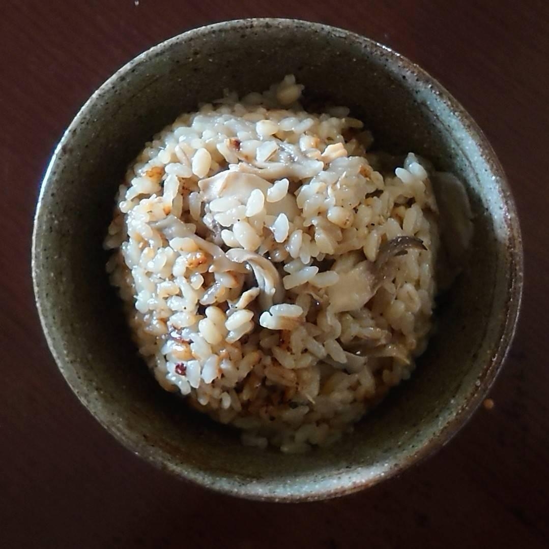 もち麦入り!サバ缶と舞茸の炊き込みご飯