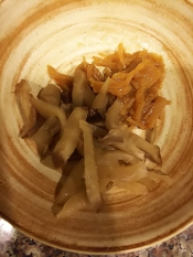 なめ茸といぶりがっこの納豆 レシピ 作り方 By 櫻井愛 楽天レシピ なめ茸といぶりがっこの納豆 レシピ 作り方 By 櫻井愛 楽天レシピ