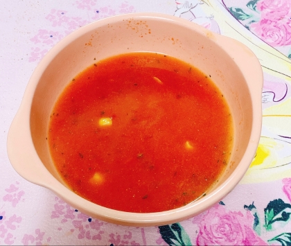libre*ちゃん‎♪赤いおしゃれなトマトのスープ簡単にできて美味しいですネ♪ レシピありがとうございます(⸝⸝> ᢦ <⸝⸝)ˎˊ˗