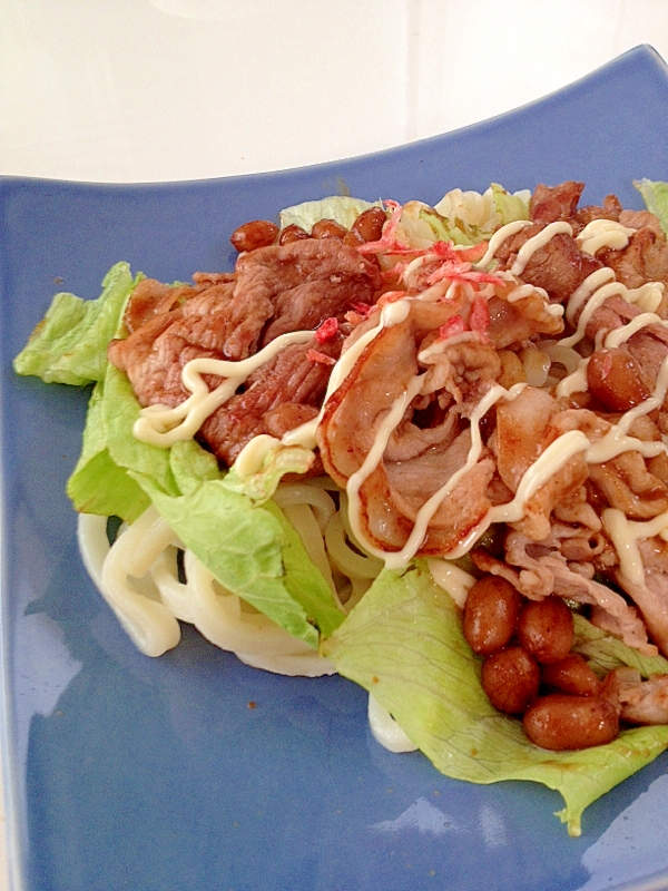 豚と茹でピーナッツの生姜焼きうどん