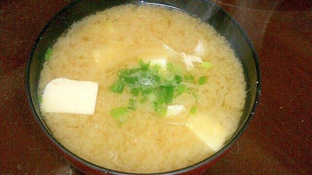 玉ねぎ豆腐味噌汁