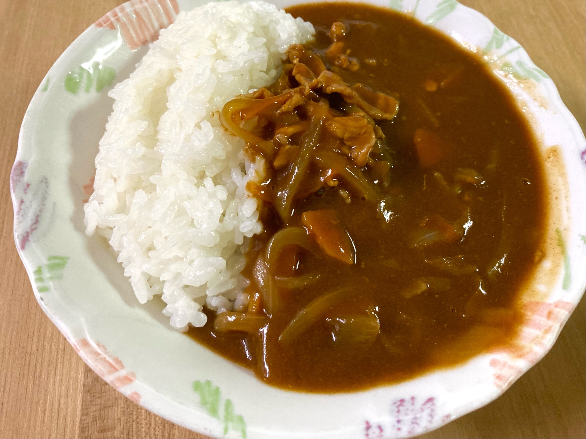 お手軽、豚肉とトマトの旨みたっぷりハヤシライス