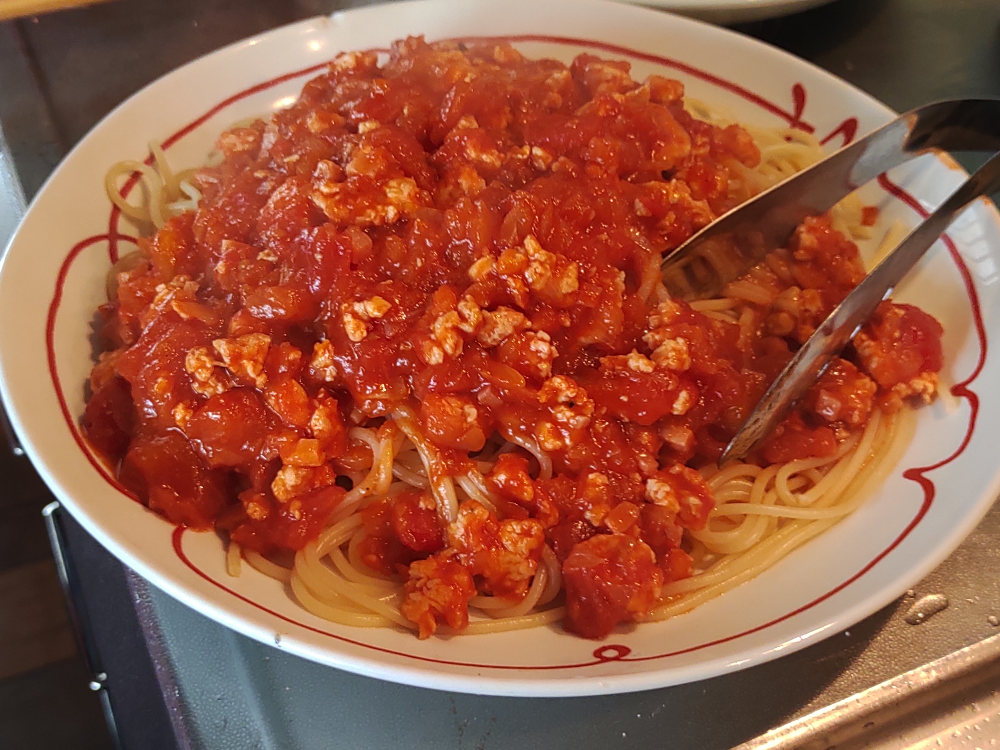 トマト缶で！ミートソーススパゲッティ