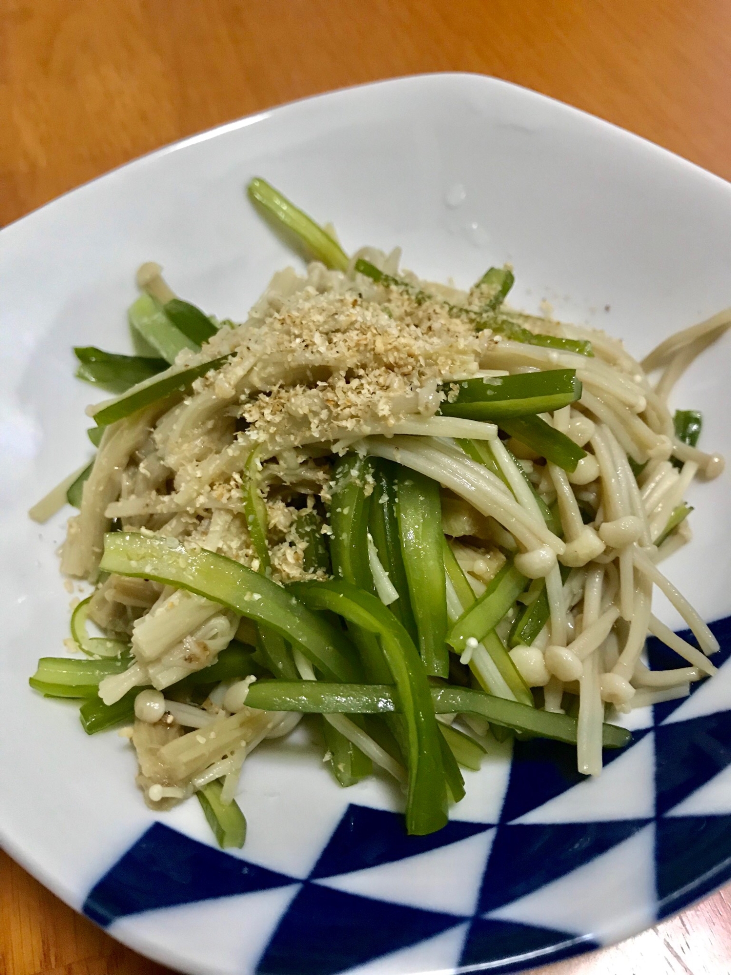 作り置き、わかめの茎のごま油炒めとえのき茸の和え物