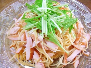 スモークチキンと水菜の和風パスタ