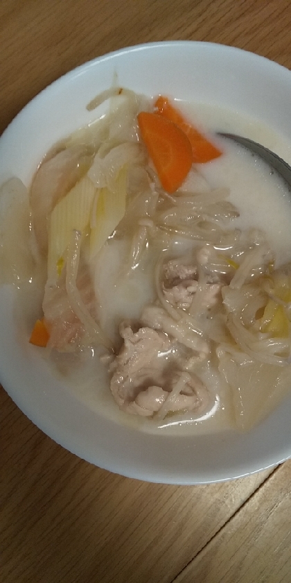 焼き鳥塩味【缶詰】で作る野菜たっぷりクリームシチュ