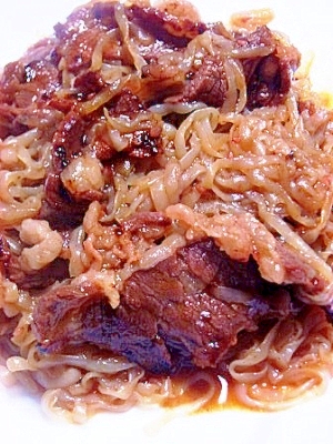 ダイエットメニュー　平麺こんにゃくとカルビの炒め物