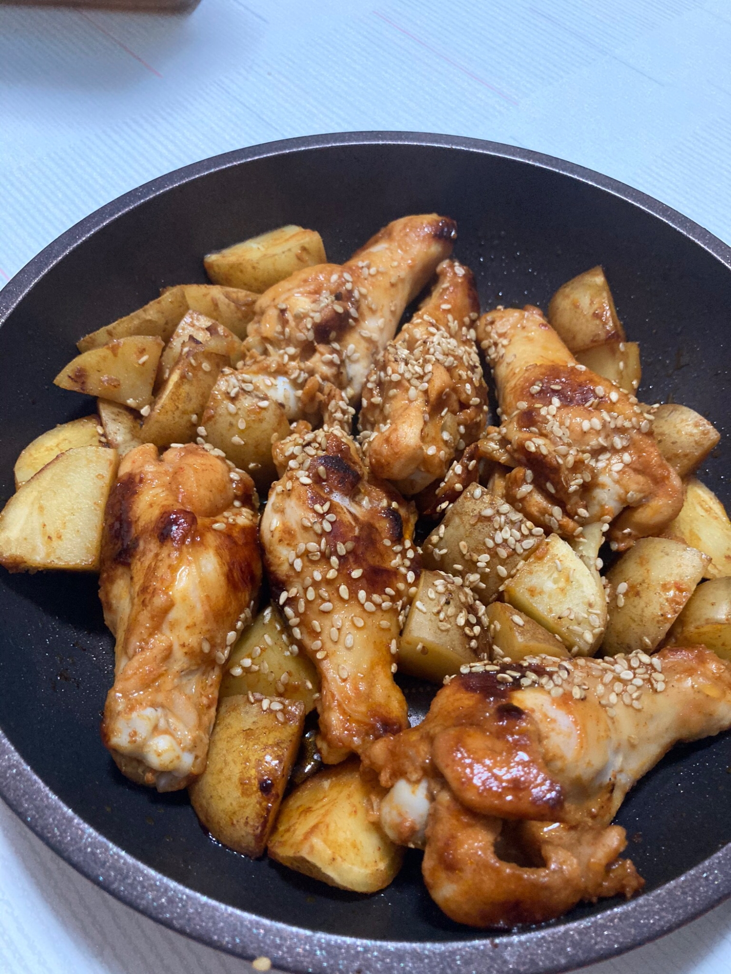 フライパンで簡単やみつき甘辛チキン&ポテト