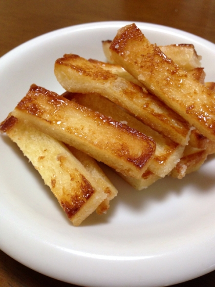 とっても美味しかったです♬
手が止まらない美味しさですね^ ^
カリッとした食感についついつまんでしまいます♪
いくらでも食べられそうです♬
ごちそうさま♪