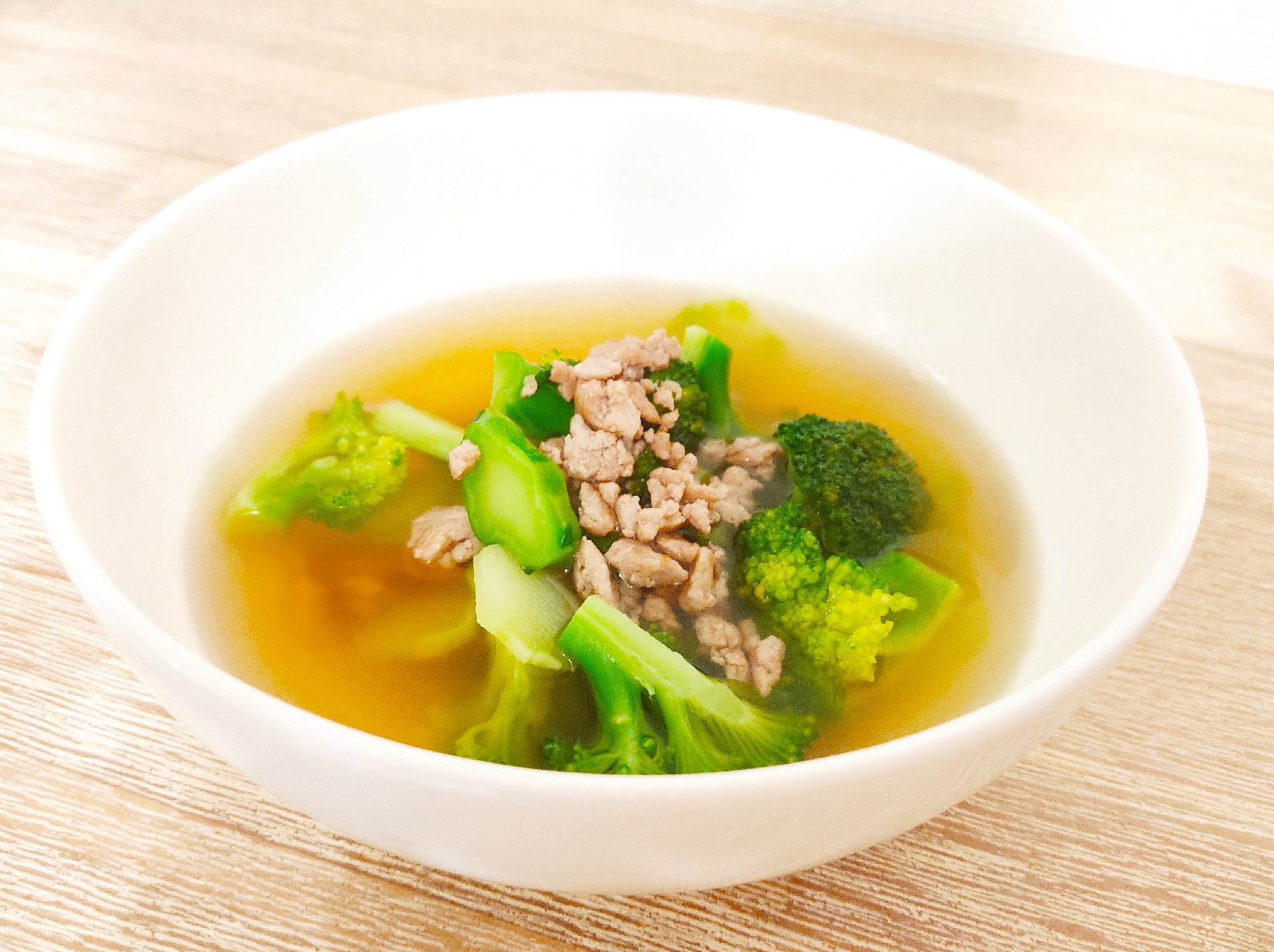 ダシダで簡単☆ブロッコリーとひき肉の韓国風スープ