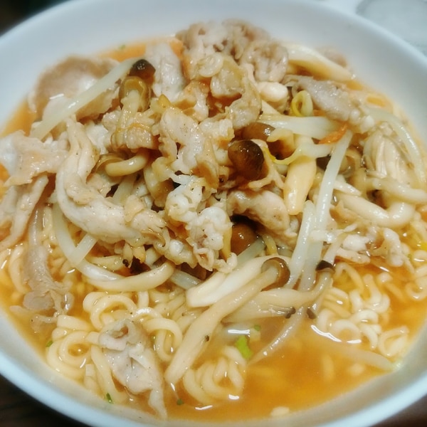もやしたっぷり醤油ラーメン レシピ 作り方 By みやこ 1012 楽天レシピ もやしたっぷり醤油ラーメン レシピ 作り方 By みやこ 1012 楽天レシピ