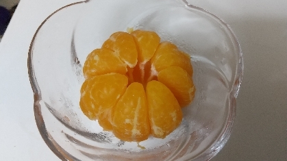 みかんの白い筋を綺麗に剥く方法