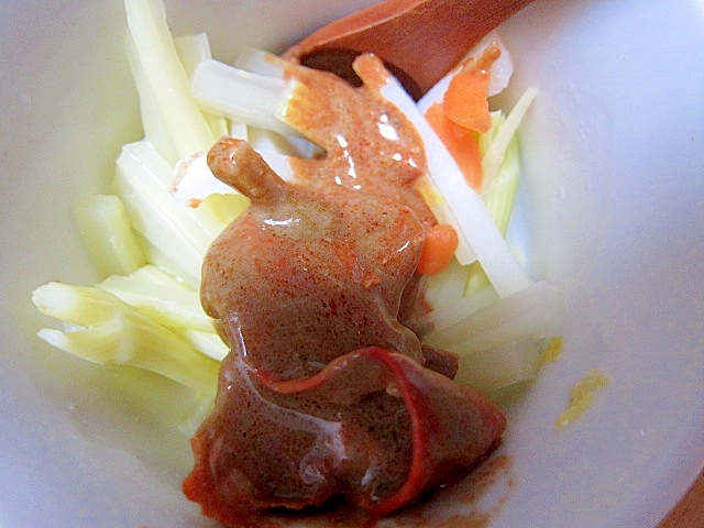 セロリとじゃが芋カニ味噌サラダ