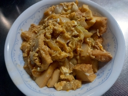 くたくたの白菜ととろとろの卵が美味しかったです。