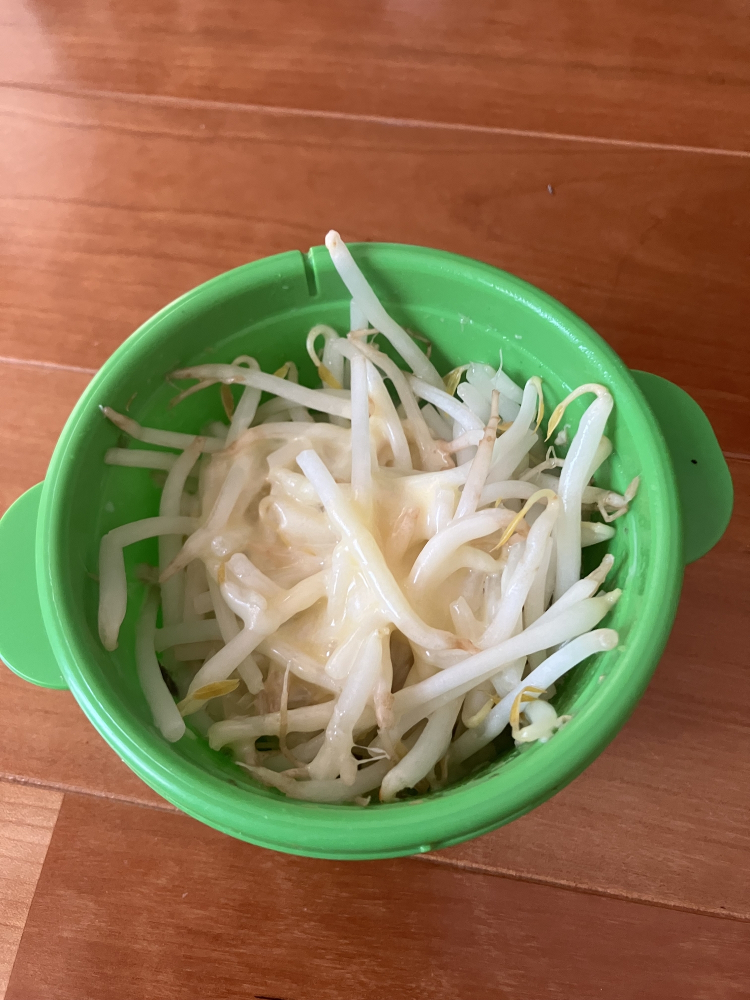 もやしととろけるミルクチーズグラタン