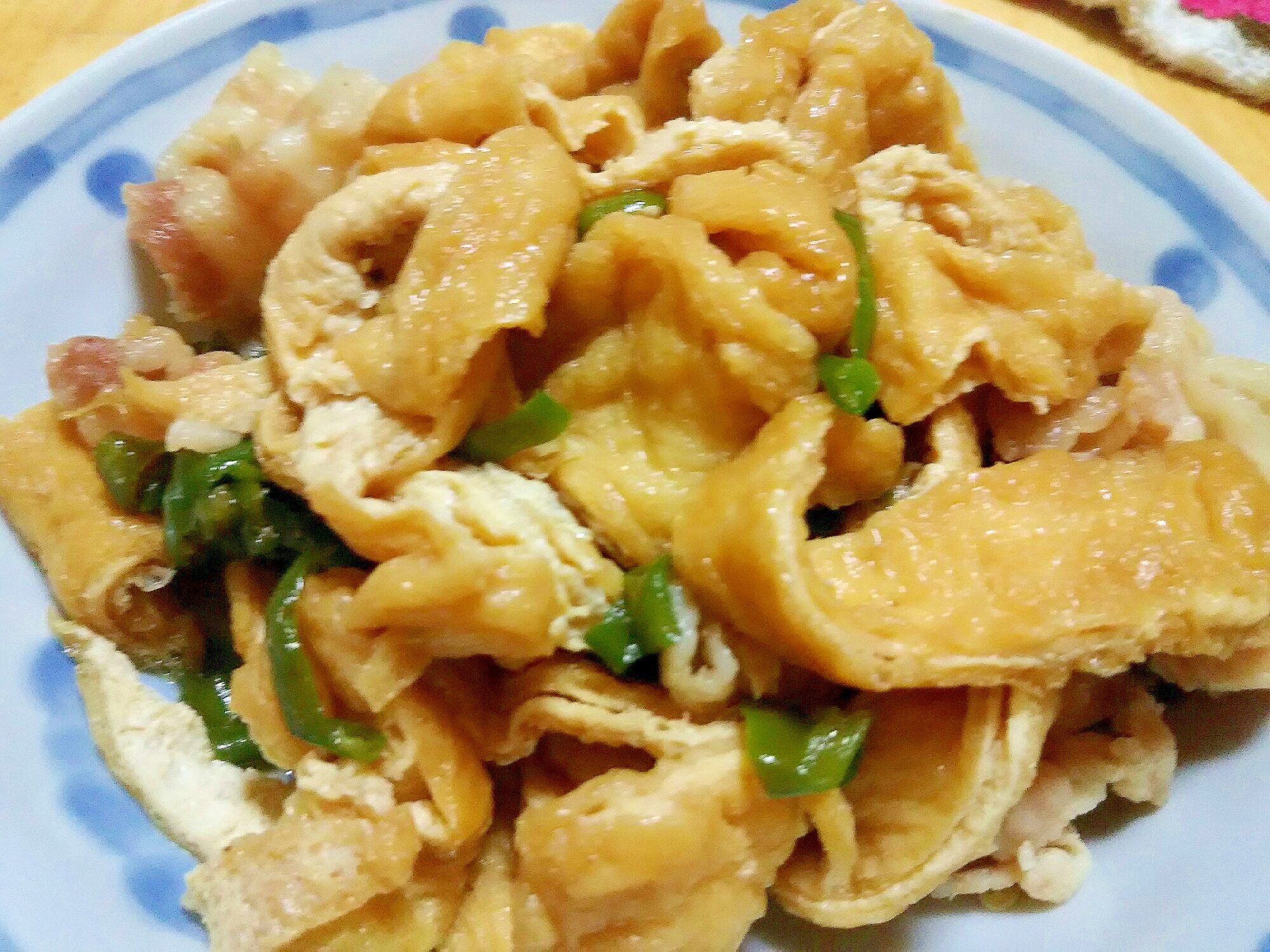 食欲の秋!ごはんがススム☆豚バラと油揚げの炒め煮