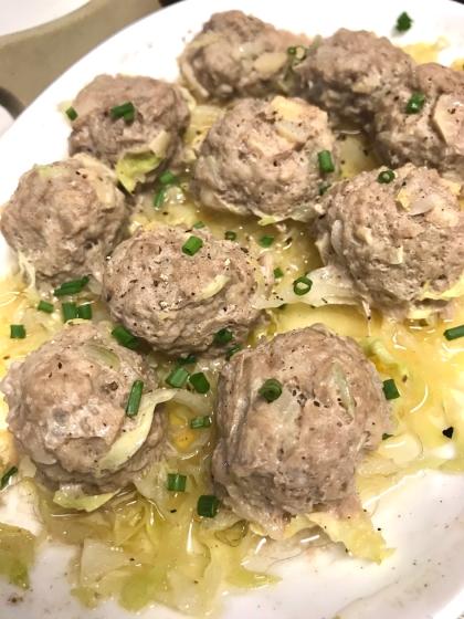 シリコンスチーマーでジューシーな蒸し肉団子