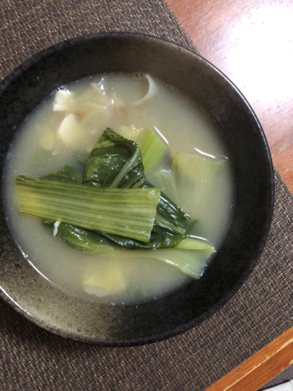 残り野菜と玉子豆腐のお味噌汁