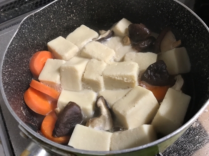 作り置きに高野豆腐の煮物