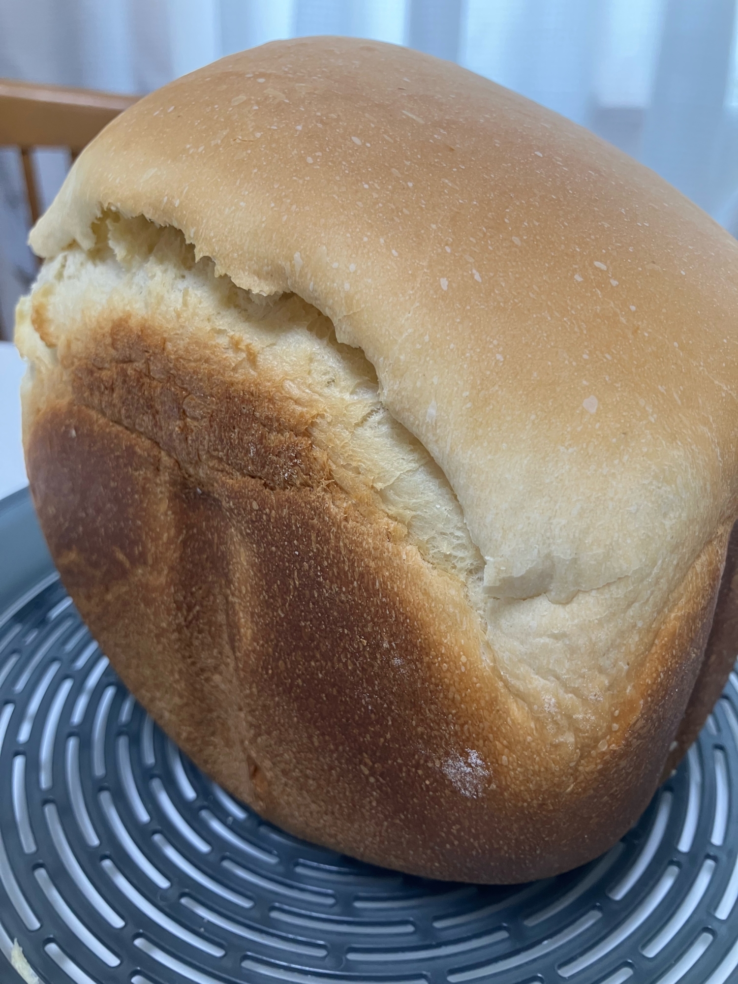 HB早焼きでもっちり　ポテトフレーク入り食パン