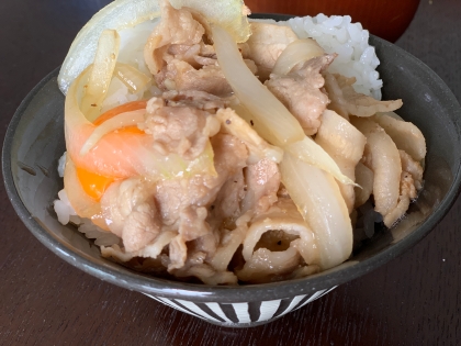 再現レシピ すた丼 豚バラと玉葱のニンニク風味 レシピ 作り方 By あまえび 楽天レシピ