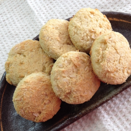 ダイエットに良さそうなお菓子を探していたところ目にとまったので 早速作ってみました^ ^
1つ84kcalで出来上がりました^ ^
また、作りますね^ ^♪