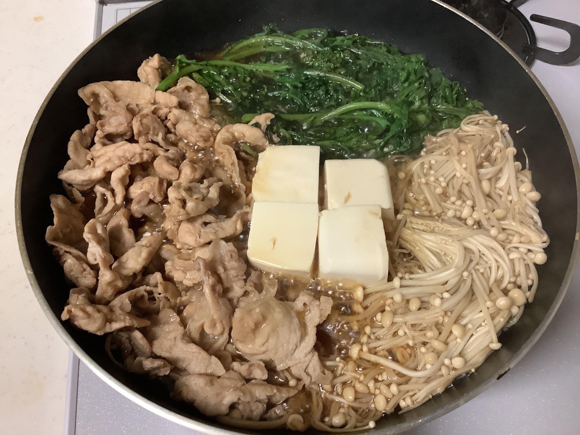 フライパンで簡単♪豚肉ですき焼き風鍋