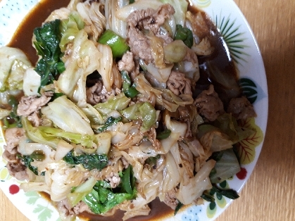 麻婆豆腐の素で豚肉とキャベツとピーマンの四川式炒め