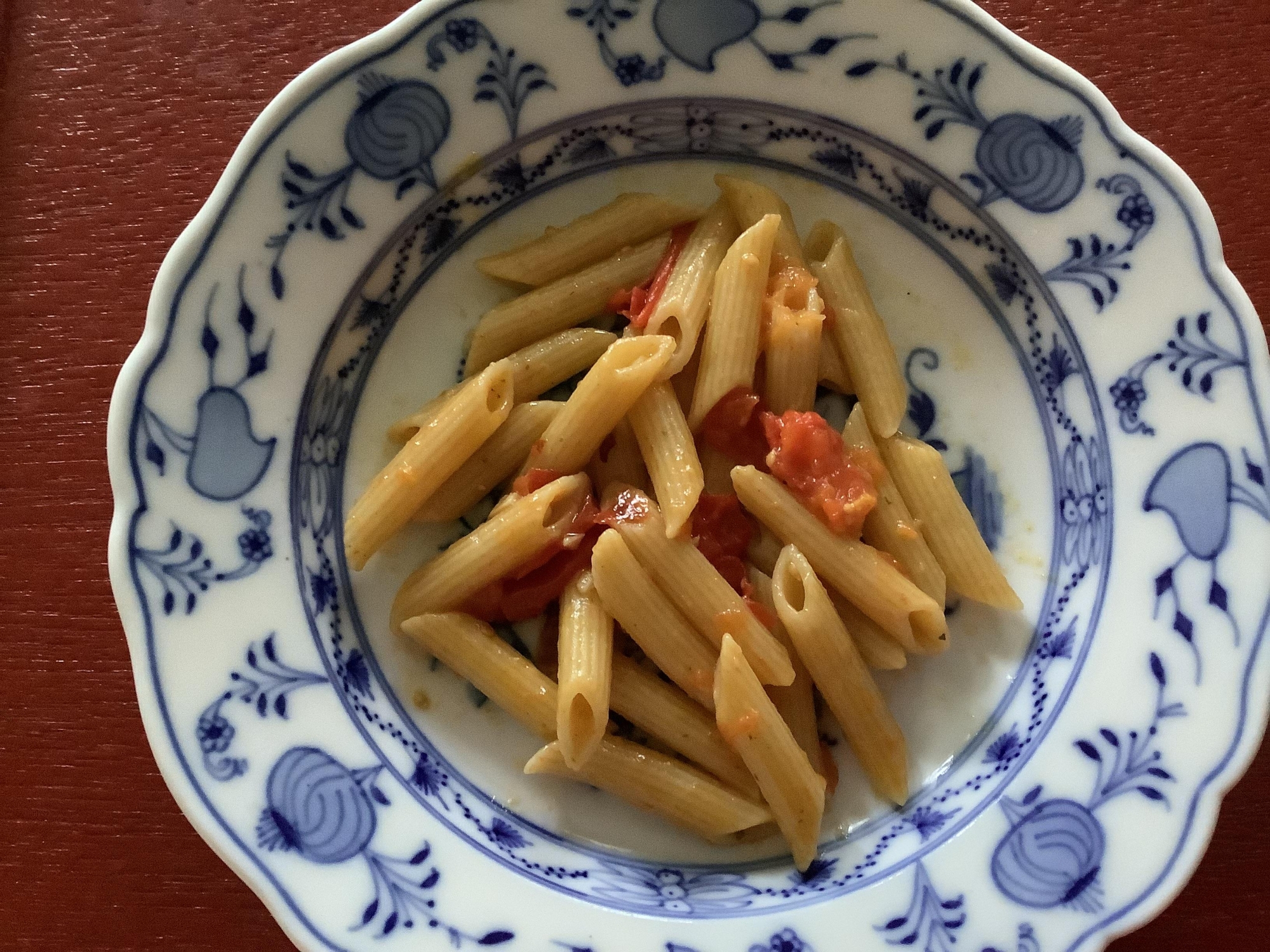 炊飯器一つでフレッシュトマト入りペペロンチーノ