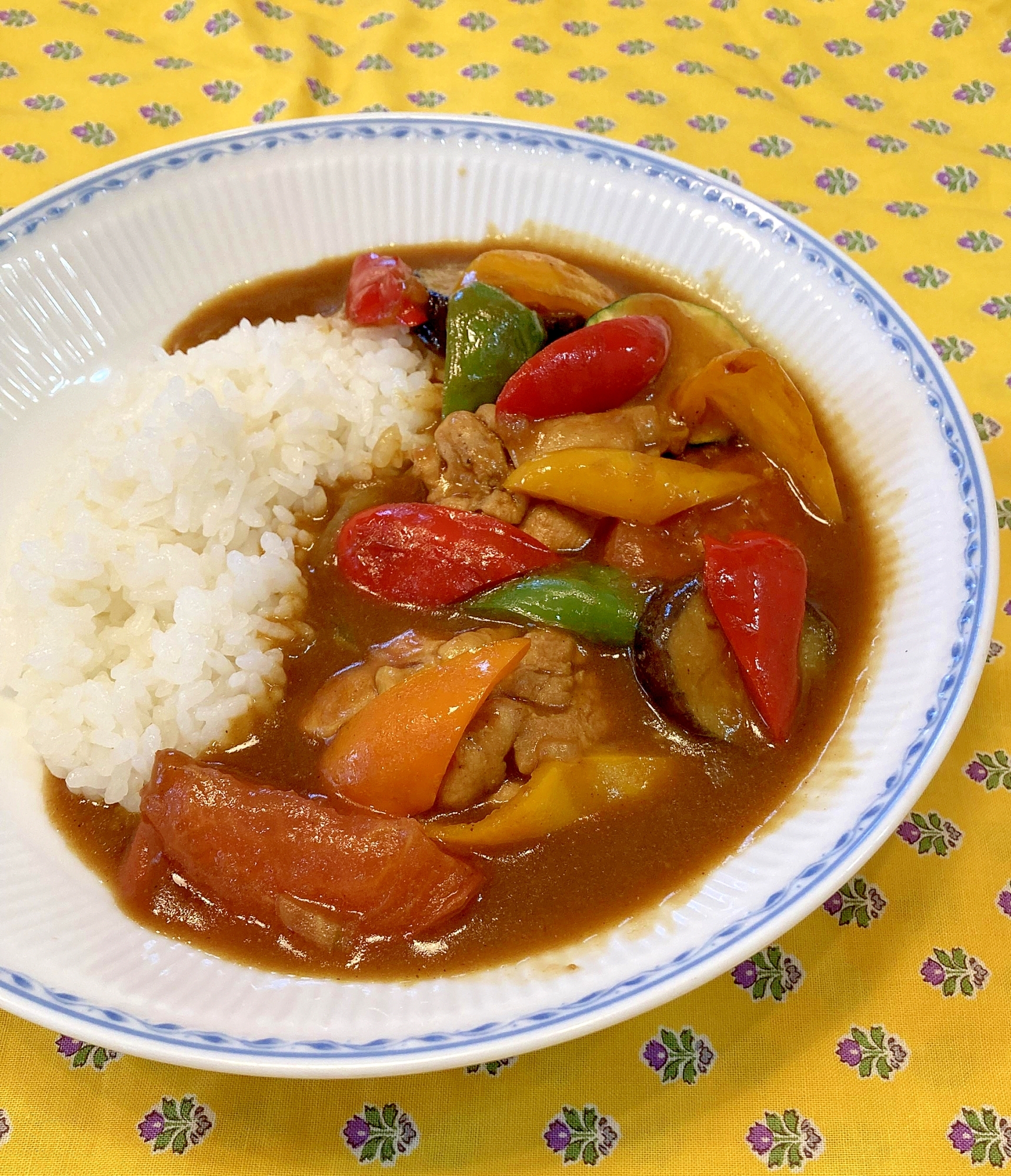 ピーマンもたっぷり♪夏野菜カレー