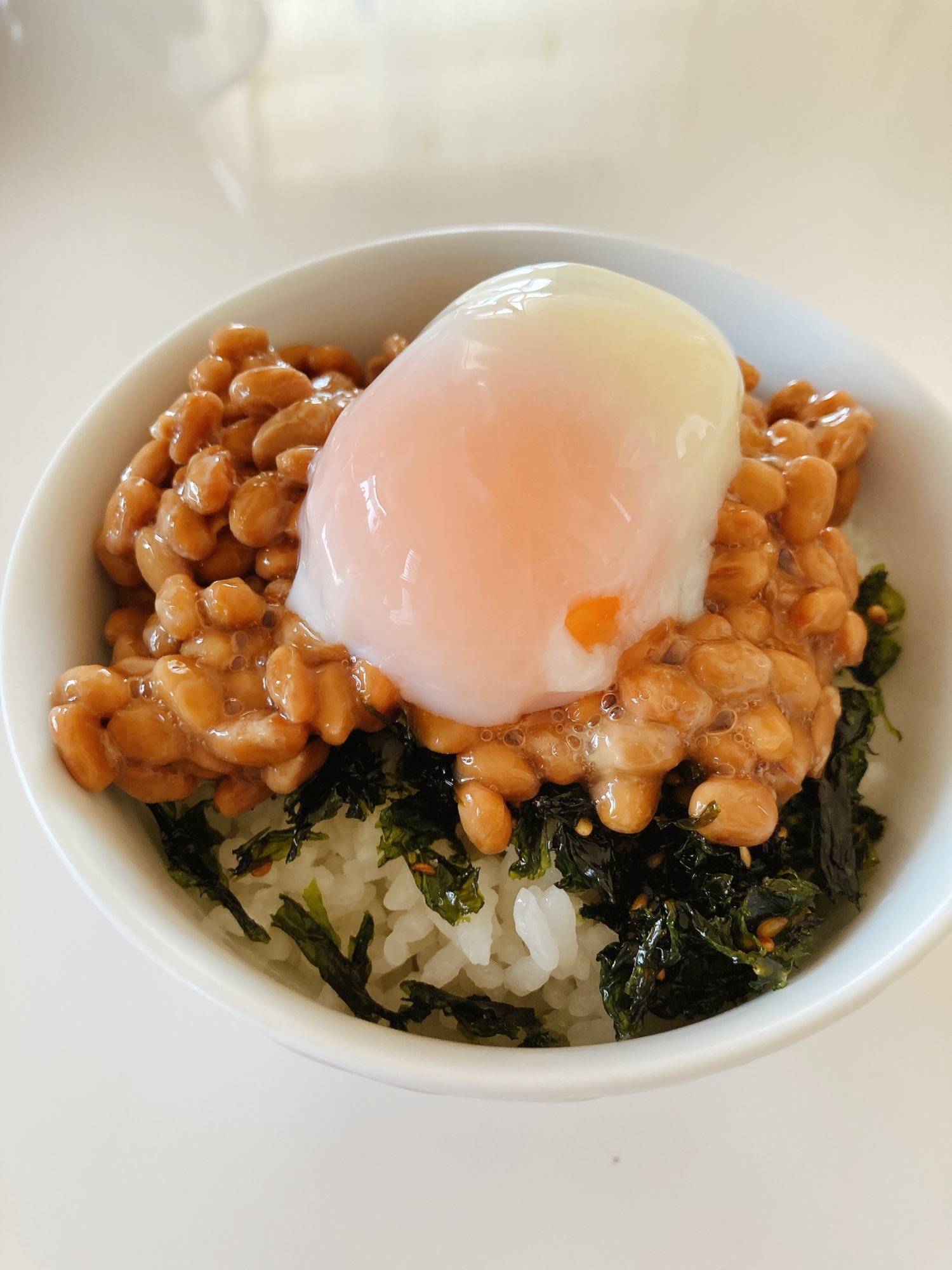 栄養たっぷり⭐️温泉卵のせ納豆ご飯